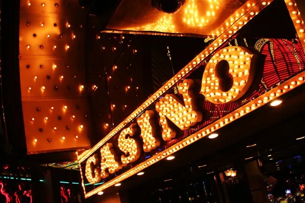 Live dealer conducting a game show on camera at ksplay88